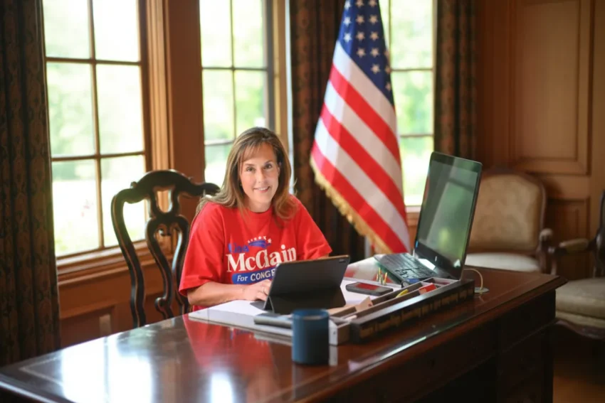 Lisa McClain Net Worth